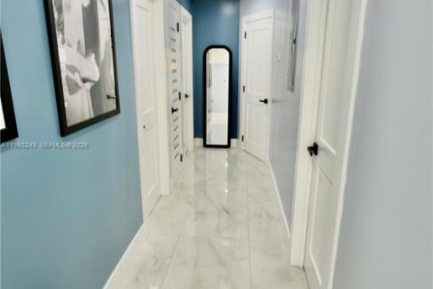 Купить виллу или дом в Хомстед, Флорида 3 спальни, 102.19м2, № 2049917 - фото 7