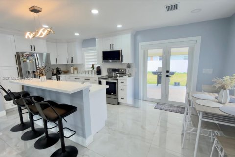 Купить виллу или дом в Хомстед, Флорида 3 спальни, 102.19м2, № 2049917 - фото 20