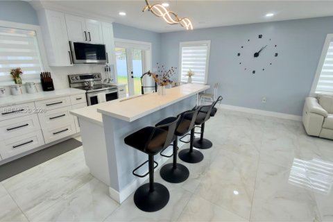 Купить виллу или дом в Хомстед, Флорида 3 спальни, 102.19м2, № 2049917 - фото 28