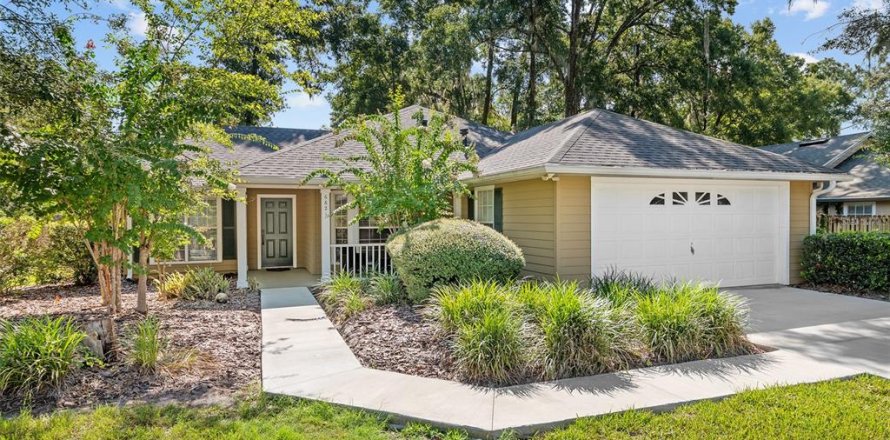 Villa ou maison à Gainesville, Floride 3 chambres, 145.86 m2 № 1884565