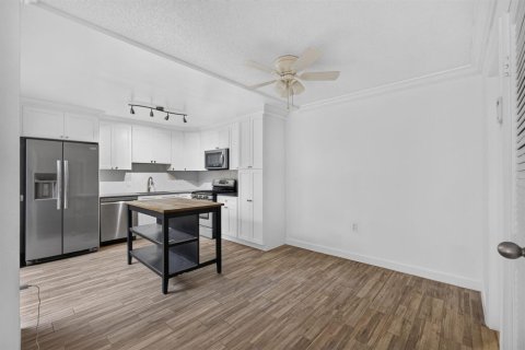 Touwnhouse à vendre à Palm Beach Gardens, Floride: 2 chambres, 148.27 m2 № 2400700 - photo 14