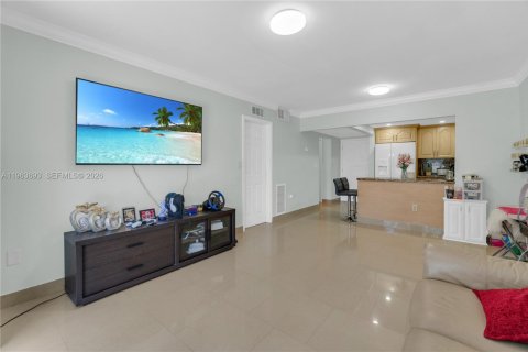 Condo in Miami Gardens, Florida, 1 bedroom  № 2026175 - photo 26