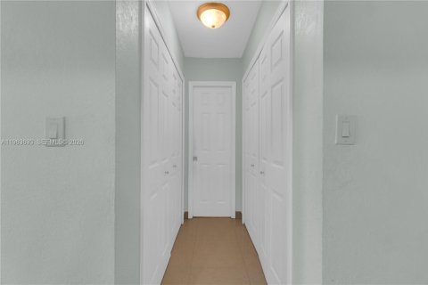 Condo in Miami Gardens, Florida, 1 bedroom  № 2026175 - photo 30