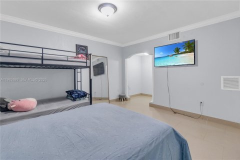 Condo in Miami Gardens, Florida, 1 bedroom  № 2026175 - photo 15