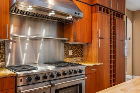 Villa ou maison à vendre à Oviedo, Floride: 5 chambres, 299.24 m2 № 2408855 - photo 18