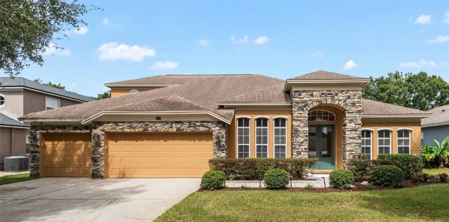 Villa ou maison à Oviedo, Floride 5 chambres, 299.24 m2 № 2408855