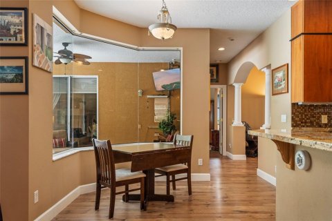 Villa ou maison à vendre à Oviedo, Floride: 5 chambres, 299.24 m2 № 2408855 - photo 27