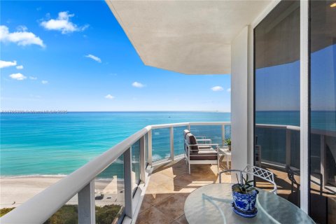Condo in Miami Beach, Florida, 3 bedrooms  № 1715882 - photo 9