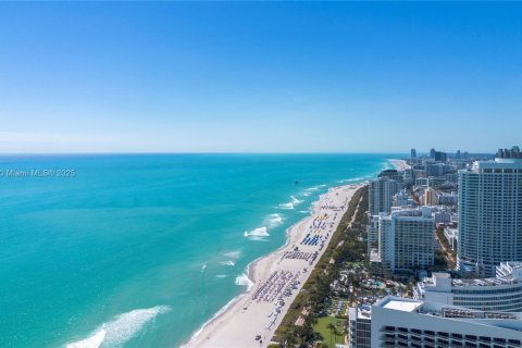 Condo in Miami Beach, Florida, 3 bedrooms  № 1715882 - photo 12