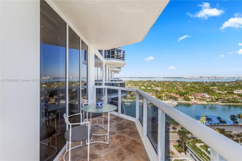Condo in Miami Beach, Florida, 3 bedrooms  № 1715882 - photo 13