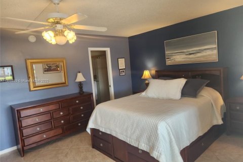 Condominio en venta en Deerfield Beach, Florida, 1 dormitorio, 65.03 m2 № 2012920 - foto 19