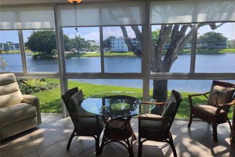Condominio en venta en Deerfield Beach, Florida, 1 dormitorio, 65.03 m2 № 2012920 - foto 15