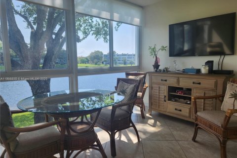 Condominio en Deerfield Beach, Florida, 1 dormitorio  № 2012920