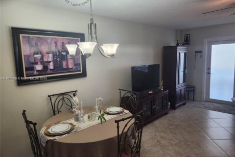 Condominio en venta en Deerfield Beach, Florida, 1 dormitorio, 65.03 m2 № 2012920 - foto 6