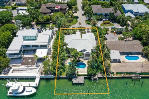 Casa en alquiler en Key Biscayne, Florida, 4 dormitorios, 297.47 m2 № 1944851 - foto 3