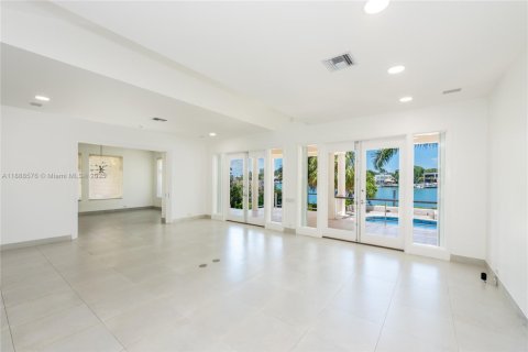 Casa en alquiler en Key Biscayne, Florida, 4 dormitorios, 297.47 m2 № 1944851 - foto 5