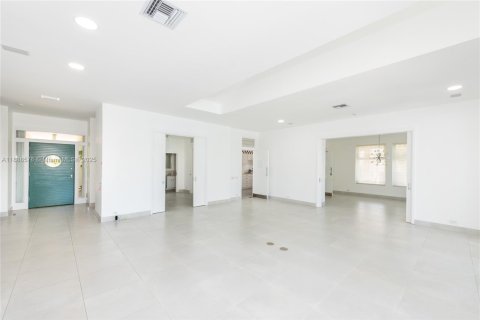 Casa en alquiler en Key Biscayne, Florida, 4 dormitorios, 297.47 m2 № 1944851 - foto 7