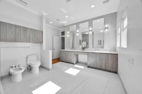 Casa en alquiler en Key Biscayne, Florida, 4 dormitorios, 297.47 m2 № 1944851 - foto 18