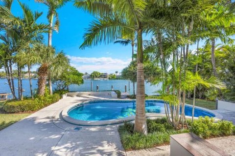 Casa en alquiler en Key Biscayne, Florida, 4 dormitorios, 297.47 m2 № 1944851 - foto 28