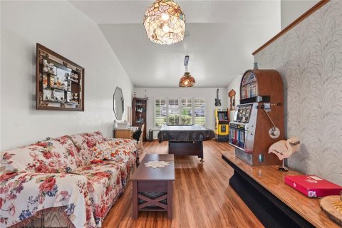 Casa en venta en Spring Hill, Florida, 3 dormitorios, 180.14 m2 № 1909778 - foto 10