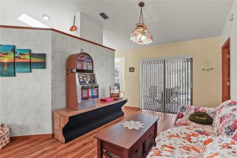 Casa en venta en Spring Hill, Florida, 3 dormitorios, 180.14 m2 № 1909778 - foto 9