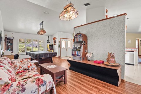 Casa en venta en Spring Hill, Florida, 3 dormitorios, 180.14 m2 № 1909778 - foto 11