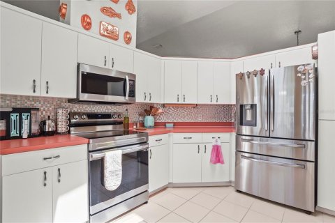 Casa en venta en Spring Hill, Florida, 3 dormitorios, 180.14 m2 № 1909778 - foto 16