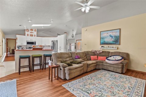 Casa en venta en Spring Hill, Florida, 3 dormitorios, 180.14 m2 № 1909778 - foto 14