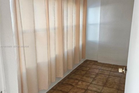 Copropriété à louer à Dania Beach, Floride: 2 chambres, 102.19 m2 № 1998189 - photo 16