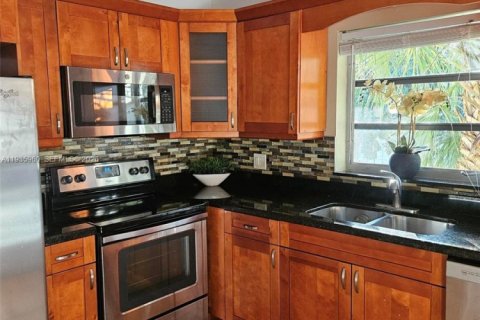 Copropriété à louer à Dania Beach, Floride: 2 chambres, 102.19 m2 № 1998189 - photo 14