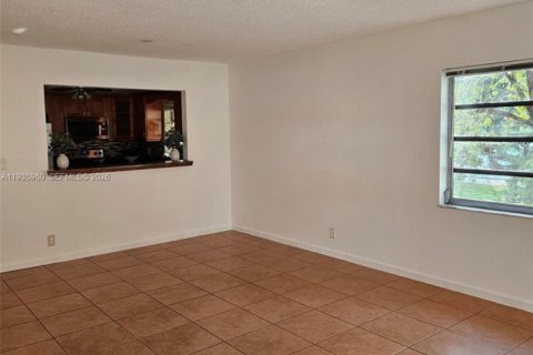 Copropriété à louer à Dania Beach, Floride: 2 chambres, 102.19 m2 № 1998189 - photo 18