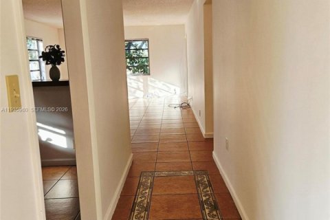 Copropriété à louer à Dania Beach, Floride: 2 chambres, 102.19 m2 № 1998189 - photo 10