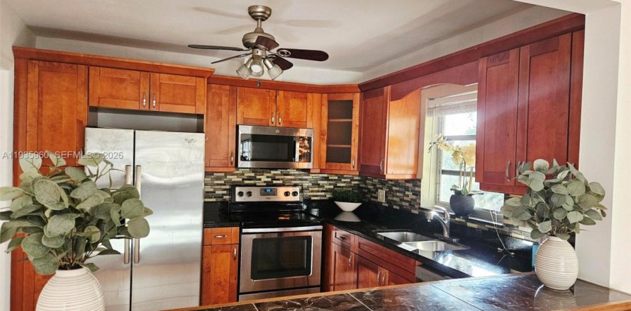 Condo à Dania Beach, Floride, 2 chambres  № 1998189