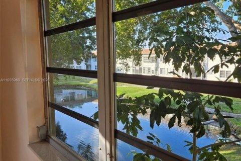 Copropriété à louer à Dania Beach, Floride: 2 chambres, 102.19 m2 № 1998189 - photo 21