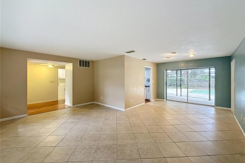 House in Gainesville, Florida 4 bedrooms, 201.23 sq.m. № 2278056 - photo 14