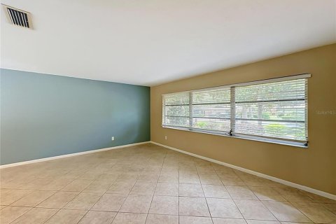 House in Gainesville, Florida 4 bedrooms, 201.23 sq.m. № 2278056 - photo 12
