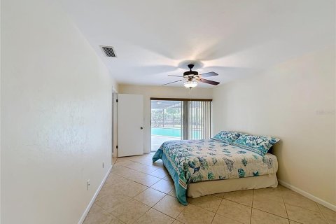 House in Gainesville, Florida 4 bedrooms, 201.23 sq.m. № 2278056 - photo 28