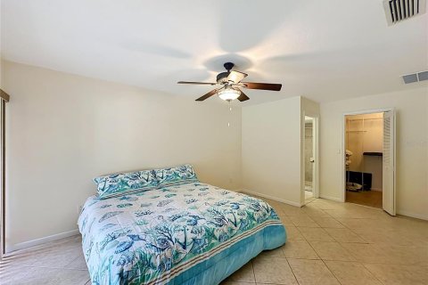 House in Gainesville, Florida 4 bedrooms, 201.23 sq.m. № 2278056 - photo 27