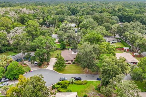 House in Gainesville, Florida 4 bedrooms, 201.23 sq.m. № 2278056