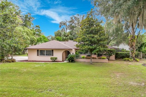 House in Gainesville, Florida 4 bedrooms, 201.23 sq.m. № 2278056 - photo 4