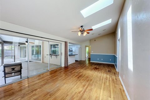 House in Gainesville, Florida 4 bedrooms, 201.23 sq.m. № 2278056 - photo 23