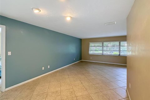 House in Gainesville, Florida 4 bedrooms, 201.23 sq.m. № 2278056 - photo 16