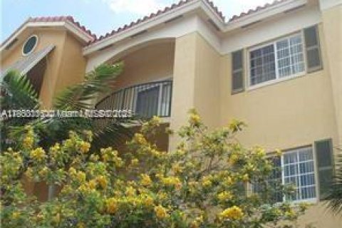 Condominio en alquiler en Doral, Florida, 2 dormitorios, 84.54 m2 № 1887653 - foto 3