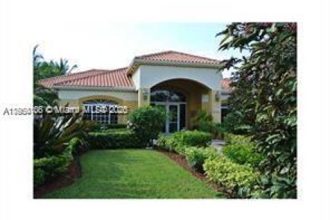 Condominio en alquiler en Doral, Florida, 2 dormitorios, 84.54 m2 № 1887653 - foto 8