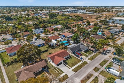 House in Homestead, Florida 3 bedrooms, 120.59 sq.m. № 2036184 - photo 30