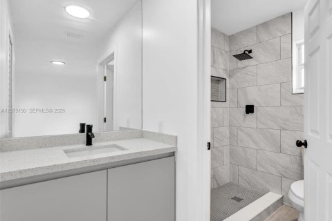 House in Homestead, Florida 3 bedrooms, 120.59 sq.m. № 2036184 - photo 22