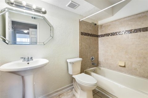 Copropriété à louer à Fort Myers, Floride: 1 chambre, 63.17 m2 № 2388269 - photo 11