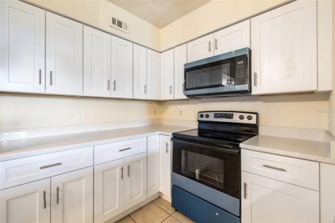 Copropriété à louer à Fort Myers, Floride: 1 chambre, 63.17 m2 № 2388269 - photo 13
