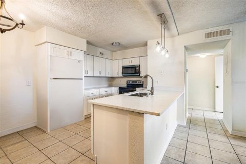 Copropriété à louer à Fort Myers, Floride: 1 chambre, 63.17 m2 № 2388269 - photo 14