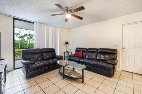 Copropriété à louer à Fort Myers, Floride: 1 chambre, 63.17 m2 № 2388269 - photo 6